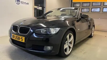 Zwart Gebruikt 2009 BMW 320 Cabriolet Comfort Edition Cabriolet | € 8.595 (Eerlijke prijs)