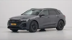 Grijs, metallic lak Gebruikt 2024 Audi Q8 e-tron Competition SUV | € 64.940 (Eerlijke prijs)
