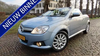 Blauw Occasion 2005 Opel Tigra Cosmo Cabriolet | € 1.495 (Eerlijke prijs)