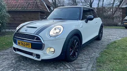 Gebruikt 2015 Mini Cooper Chili Hatchback | € 13.950 (Eerlijke prijs)