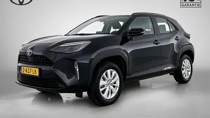 Zwart Gebruikt 2024 Toyota Yaris Cross Active SUV | € 26.945 (Eerlijke prijs)