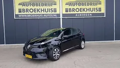 Gebruikt 2021 Renault Clio V Intens Hatchback | € 7.900 (Eerlijke prijs)