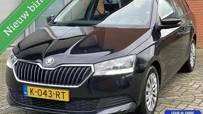 Zwart Gebruikt 2021 Skoda Fabia Active Stationwagen | € 7.999 (Goede deal)