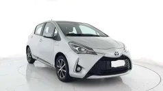 Grijs Gebruikt 2020 Toyota Yaris Sedan | € 16.490 (Eerlijke prijs)