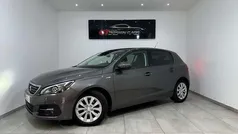 Grijs Gebruikt 2020 Peugeot 308 Style Sedan | € 12.999 (Eerlijke prijs)