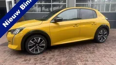 Geel, metallic lak Gebruikt 2021 Peugeot e-208 GT Hatchback | € 15.950 (Eerlijke prijs)