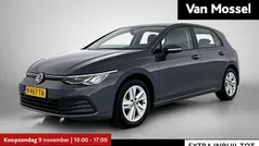 Gebruikt 2022 VW Golf VIII Life Hatchback | € 22.700 (Eerlijke prijs)