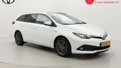 Wit Gebruikt 2015 Toyota Auris Touring Sports Stationwagen | € 14.499 (Eerlijke prijs)
