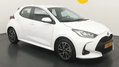 Wit Gebruikt 2024 Toyota Yaris Hybrid Hatchback | € 22.899 (Eerlijke prijs)