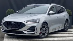 Grijs, metallic lak Gebruikt 2022 Ford Focus ST-Line Stationwagen | € 21.945 (Eerlijke prijs)