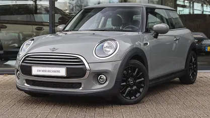 Gebruikt 2020 Mini Cooper Pepper Hatchback | € 17.450 (Eerlijke prijs)