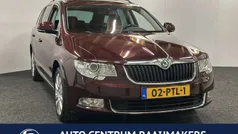 Paars, metallic lak Gebruikt 2011 Skoda Superb Business Line Stationwagen | € 6.935 (Eerlijke prijs)