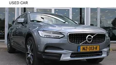 Grijs, metallic lak Gebruikt 2017 Volvo V90 CC Stationwagen | € 29.800 (Eerlijke prijs)