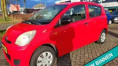 Rood Gebruikt 2009 Daihatsu Cuore Hatchback | € 1.749 (Eerlijke prijs)
