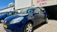 Blauw Gebruikt 2010 Dacia Sandero Ambiance Hatchback | € 3.250 (Eerlijke prijs)