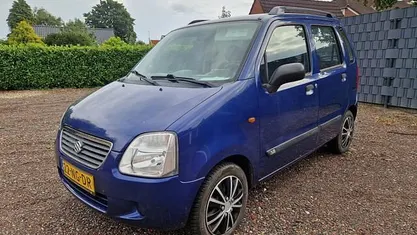 Blauw Gebruikt 2003 Suzuki Wagon R GLS MPV | € 2.250 (Eerlijke prijs)