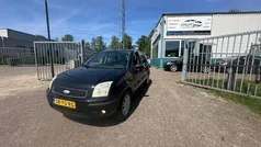 Zwart Gebruikt 2004 Ford Fusion Ghia MPV | € 995 (Eerlijke prijs)