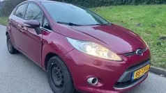 Rood, metallic lak Gebruikt 2012 Ford Fiesta Ghia Hatchback | € 2.450 (Eerlijke prijs)