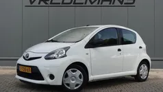 Gebruikt 2014 Toyota Aygo Hatchback | € 4.450 (Eerlijke prijs)