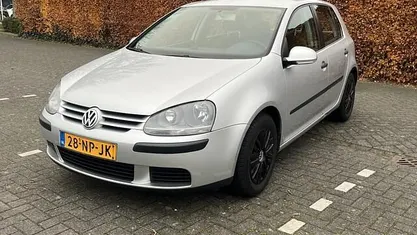 Occasion VW Golf IV Trendline 75 PK (55 kW) 2004 Grijs Hatchback