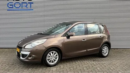 Gebruikt 2010 Renault Scénic III Privilege MPV | € 4.450 (Super prijs)