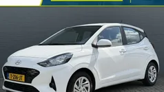Wit Gebruikt 2023 Hyundai i10 Comfort Hatchback | € 15.735 (Eerlijke prijs)