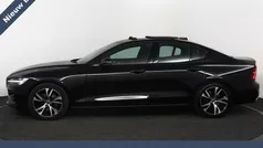 Gebruikt 2021 Volvo S60 R-Design Sedan | € 30.950 (Goede deal)