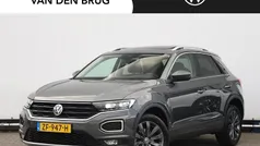 Grijs Gebruikt 2019 VW T-Roc Style SUV | € 26.895 (Eerlijke prijs)