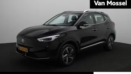 Zwart Gebruikt 2023 MG ZS Luxury Sedan | € 25.999 (Eerlijke prijs)