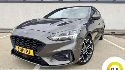 Grijs Occasion 2019 Ford Focus Business Edition Hatchback | € 15.849 (Eerlijke prijs)