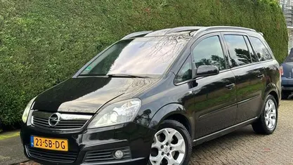 Occasion 2005 Opel Zafira Cosmo MPV | € 3.000 (Eerlijke prijs)