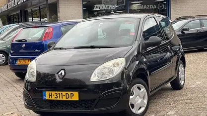 Zwart Occasion 2008 Renault Twingo Dynamique Hatchback | € 2.450 (Eerlijke prijs)