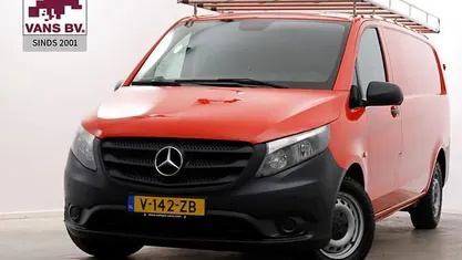 Rood Occasion 2019 Mercedes Vito Van | € 13.950 (Super prijs)