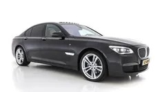 Zwart Gebruikt 2015 BMW 740 Executive Sedan | € 18.445 (Eerlijke prijs)
