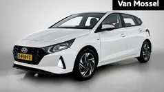 Wit Gebruikt 2023 Hyundai i20 Comfort Hatchback | € 20.440 (Eerlijke prijs)