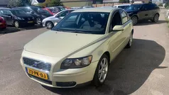 Groen Gebruikt 2004 Volvo S40 Momentum Sedan | € 1.800 (Eerlijke prijs)