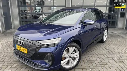 Occasion Audi Q4 e-tron Competition 150 kW (204 PK) 2021 Blauw (metallic) SUV