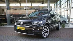 Zwart Gebruikt 2021 VW T-Roc Style SUV | € 17.950 (Eerlijke prijs)