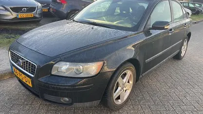 Occasion 2004 Volvo S40 Kinetic Sedan | € 750 (Eerlijke prijs)