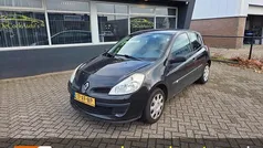 Zwart Gebruikt 2007 Renault Clio II Authentique Hatchback | € 1.499 (Eerlijke prijs)