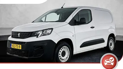 Wit Occasion 2023 Peugeot Partner S MPV | € 16.925 (Eerlijke prijs)