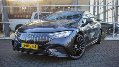 Grijs Gebruikt 2022 Mercedes EQE350 AMG line Sedan | € 44.750 (Eerlijke prijs)