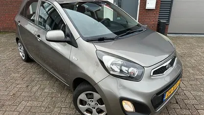 Occasion 2012 Kia Picanto Comfort Hatchback | € 3.999 (Eerlijke prijs)