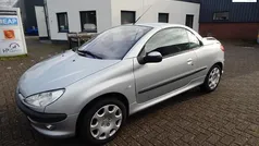 Grijs (metallic) Gebruikt 2002 Peugeot 206 CC Cabriolet | € 1.495 (Goede deal)
