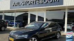 Zwart Gebruikt 2022 Skoda Superb Business Line Stationwagen | € 24.995 (Eerlijke prijs)