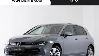 Grijs Gebruikt 2024 VW Golf VIII Edition Hatchback | € 31.195 (Eerlijke prijs)