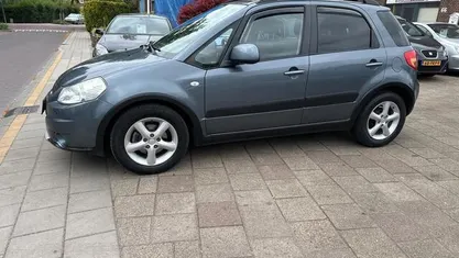 Grijs Gebruikt 2008 Suzuki SX4 MPV | € 3.500 (Eerlijke prijs)