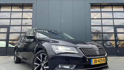 Gebruikt 2016 Skoda Superb Business Line Stationwagen | € 10.950 (Eerlijke prijs)