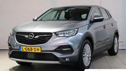 Grijs Gebruikt 2021 Opel Grandland X Innovation SUV | € 19.745 (Goede deal)