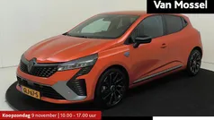 Gebruikt 2024 Renault Clio V Esprit Alpine Hatchback | € 23.635 (Eerlijke prijs)